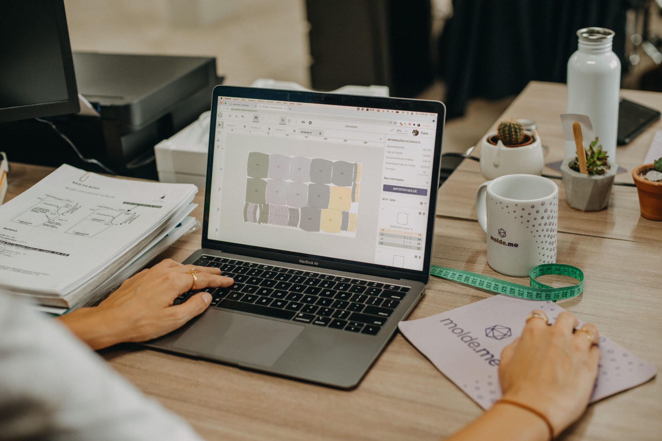 molde.me interface do encaixe automático